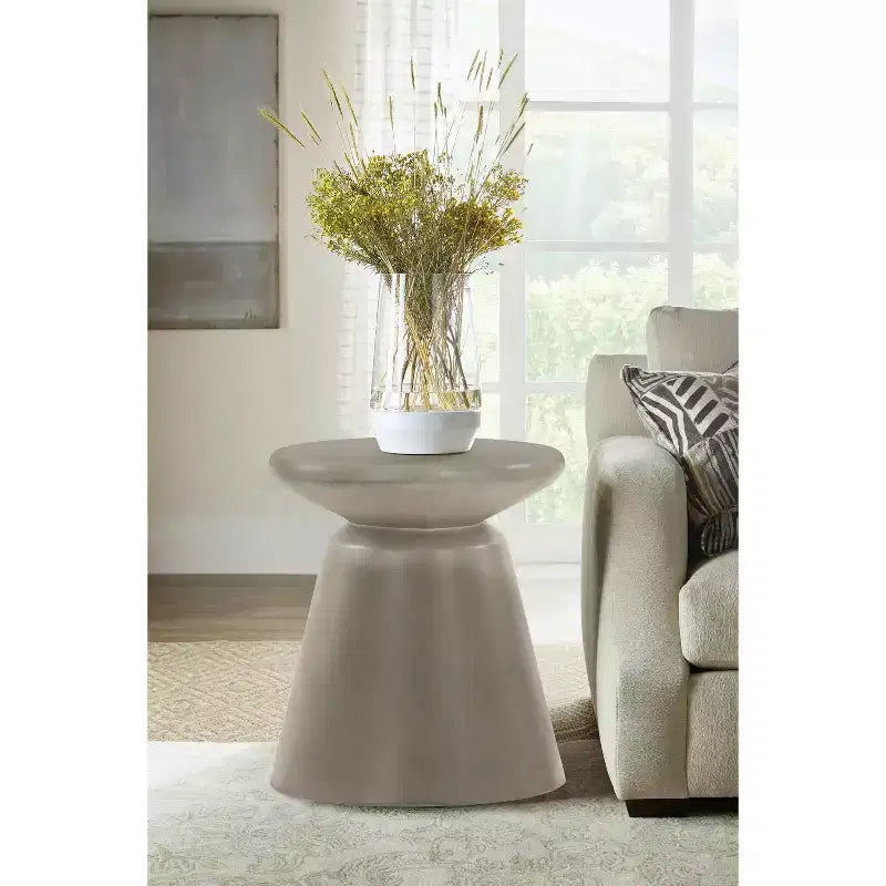 Table d'appoint-tabouret en béton gris à accent d'extrémité